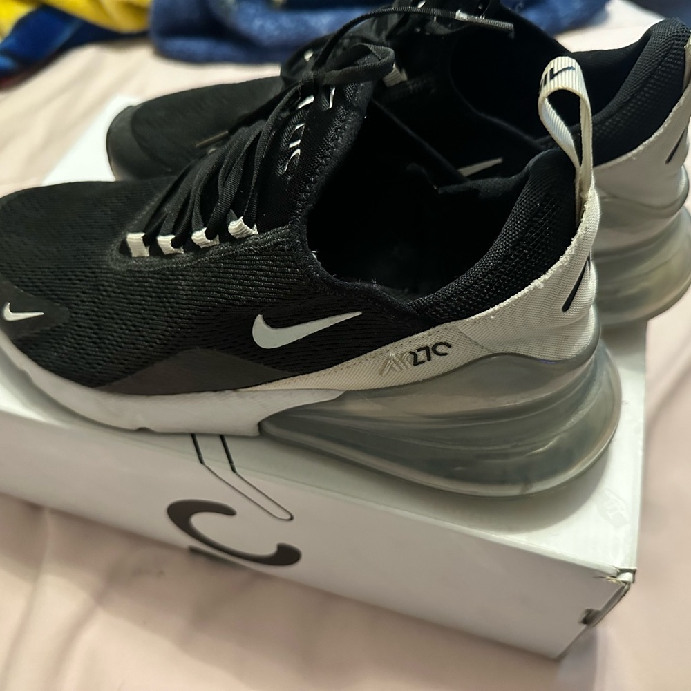 Women's - Nike Air Max 270 with box